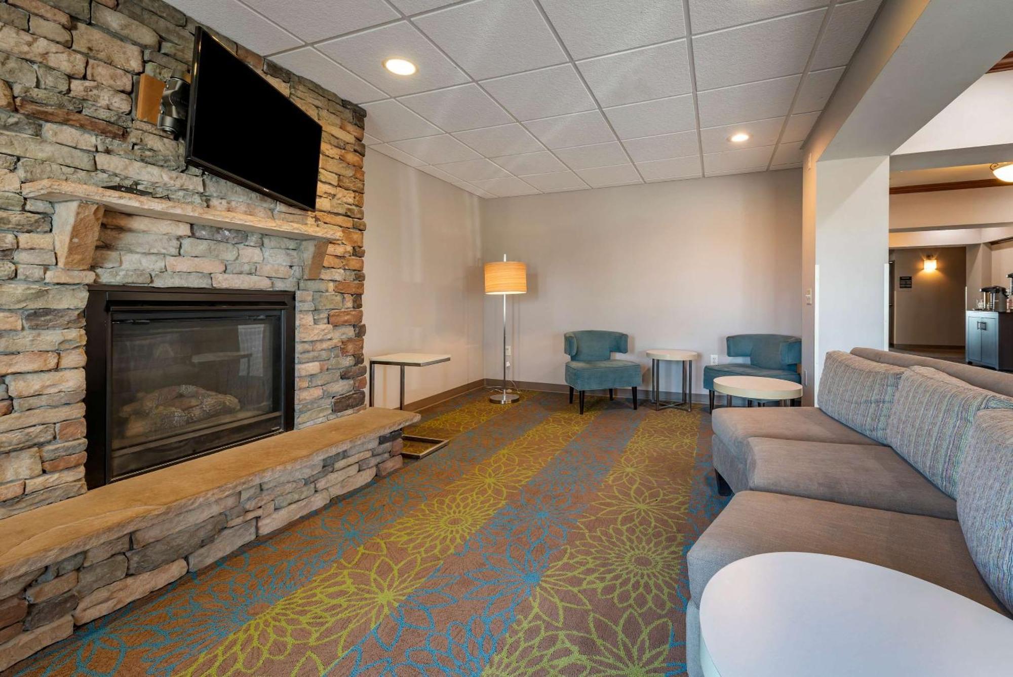 Sleep Inn & Suites Oakley I-70 מראה חיצוני תמונה